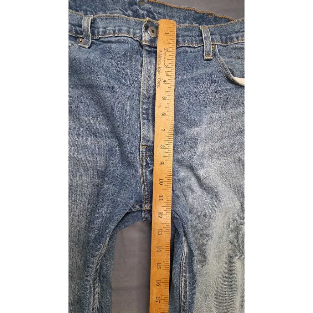 Levi's 550 Relaxed Fit Jeans Men W38 L30 Light Wash Blue Denim 5-Pocket Tapered